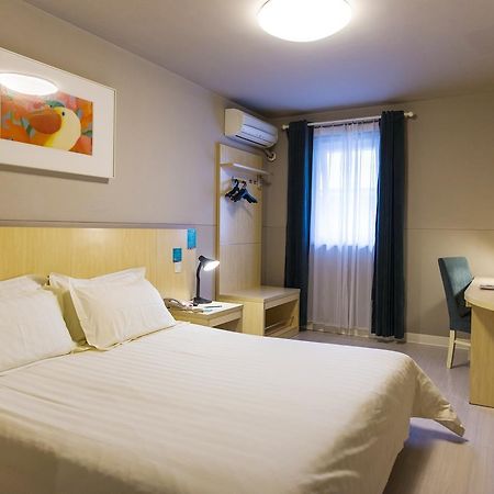 Jingjiang Inn Shanghai Hutai Road 외부 사진