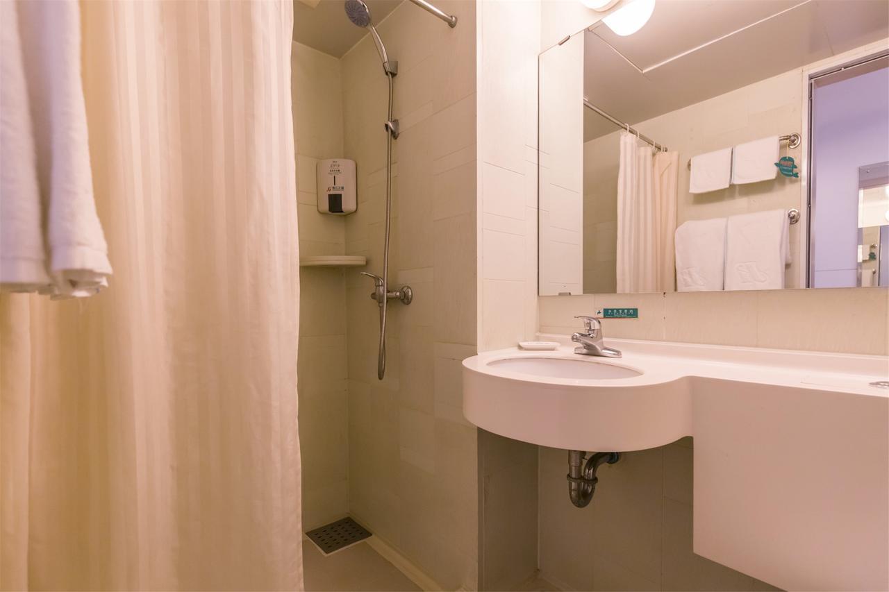Jingjiang Inn Shanghai Hutai Road 외부 사진